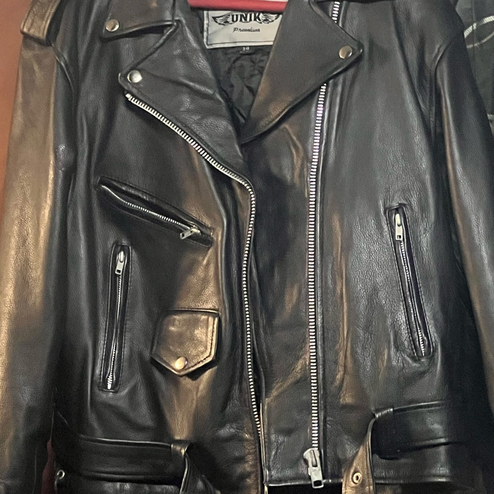 Very Nice Leather Jacket - image 1